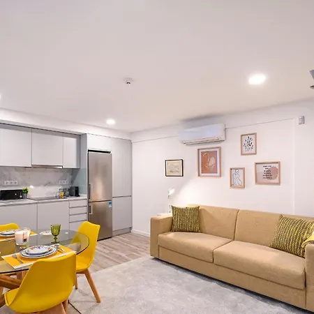Travessa House C3 Center - By Guest Apartment *
